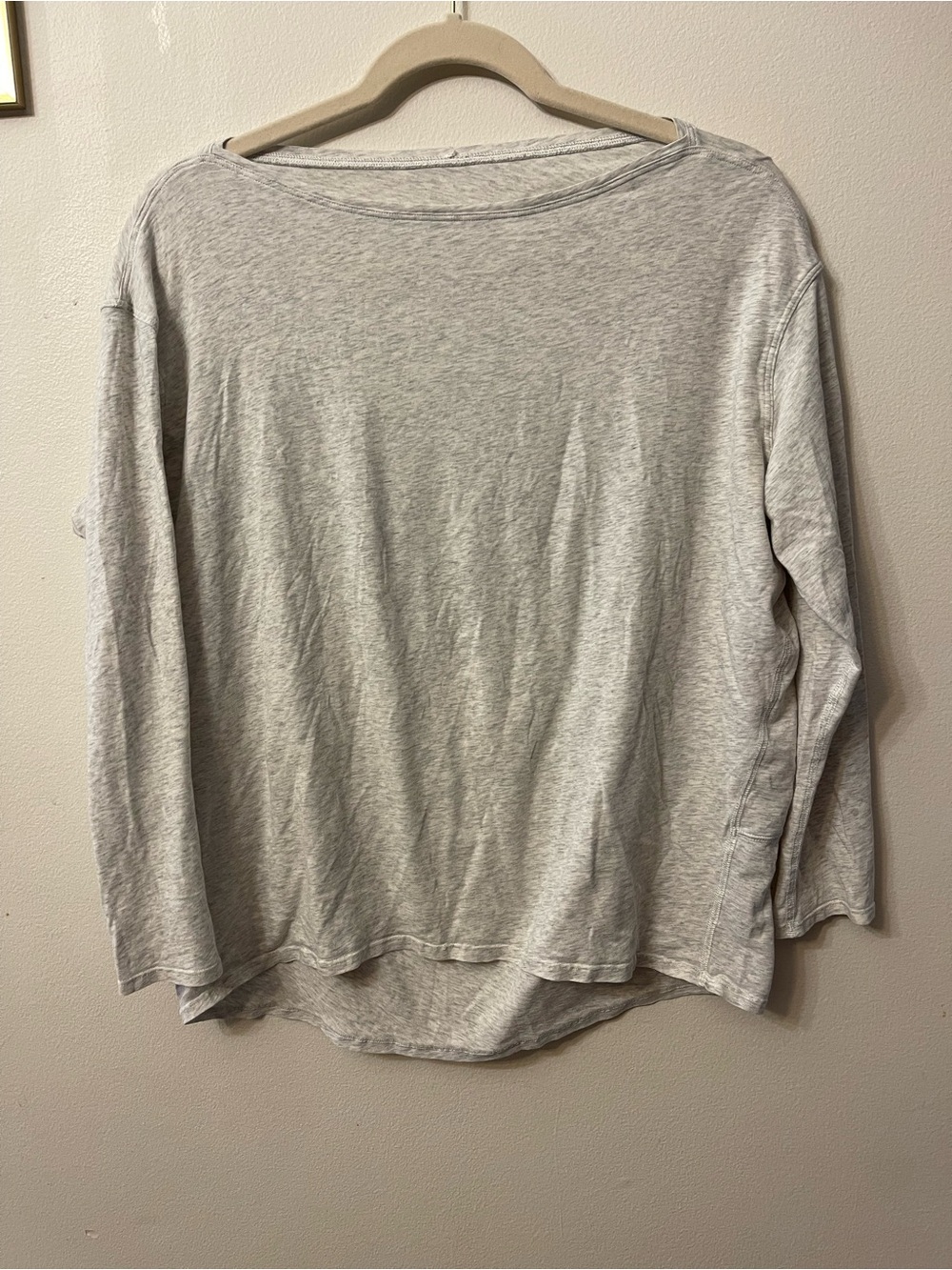 Lululemon back in action long sleeve, boat neck gray size 4